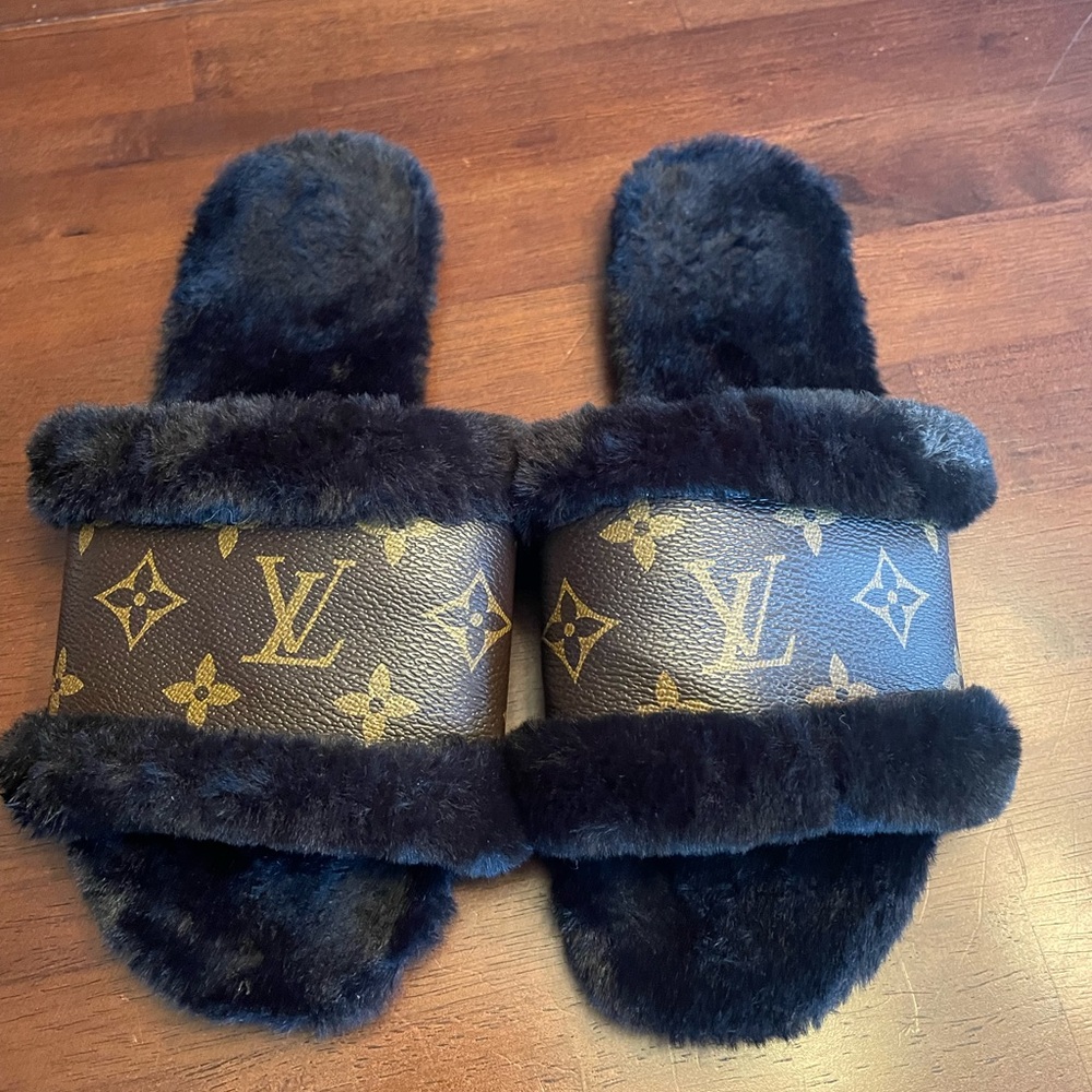 LV Slippers